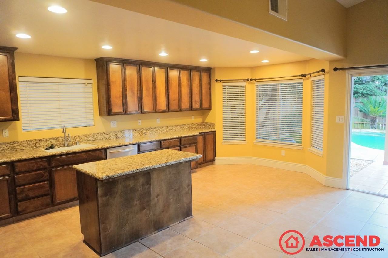 10405 Heather Valley Dr - Photo 5 of 14