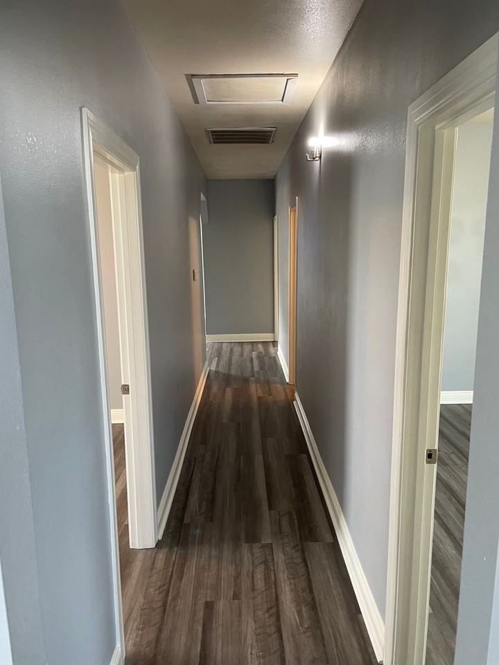 438 438 - 440 South Clark Street - 440 Upper - Photo 5 of 19