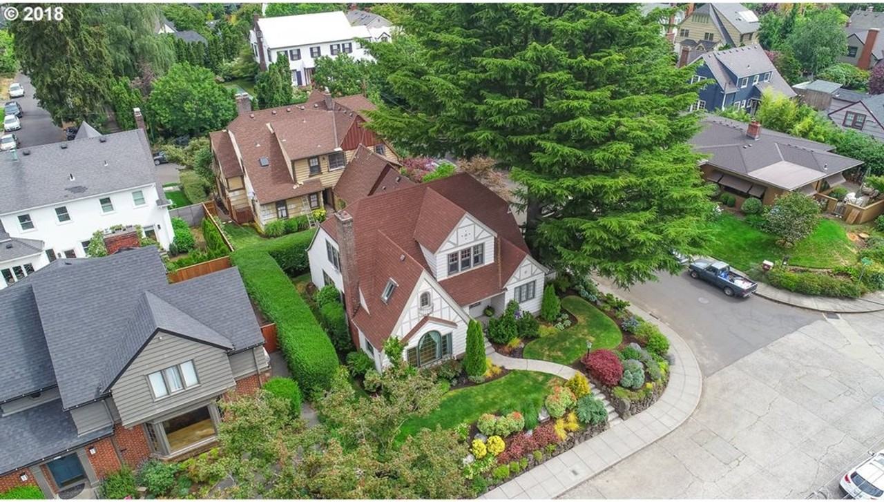 3565 Ne Klickitat St - Photo 2 of 30