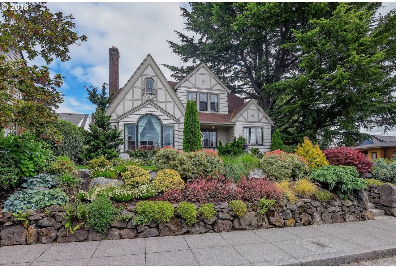 3565 Ne Klickitat St - Photo 3 of 30