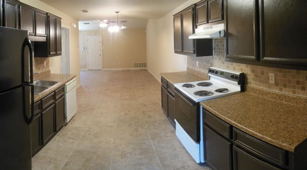 515 Deloris Dr - Photo 4 of 13