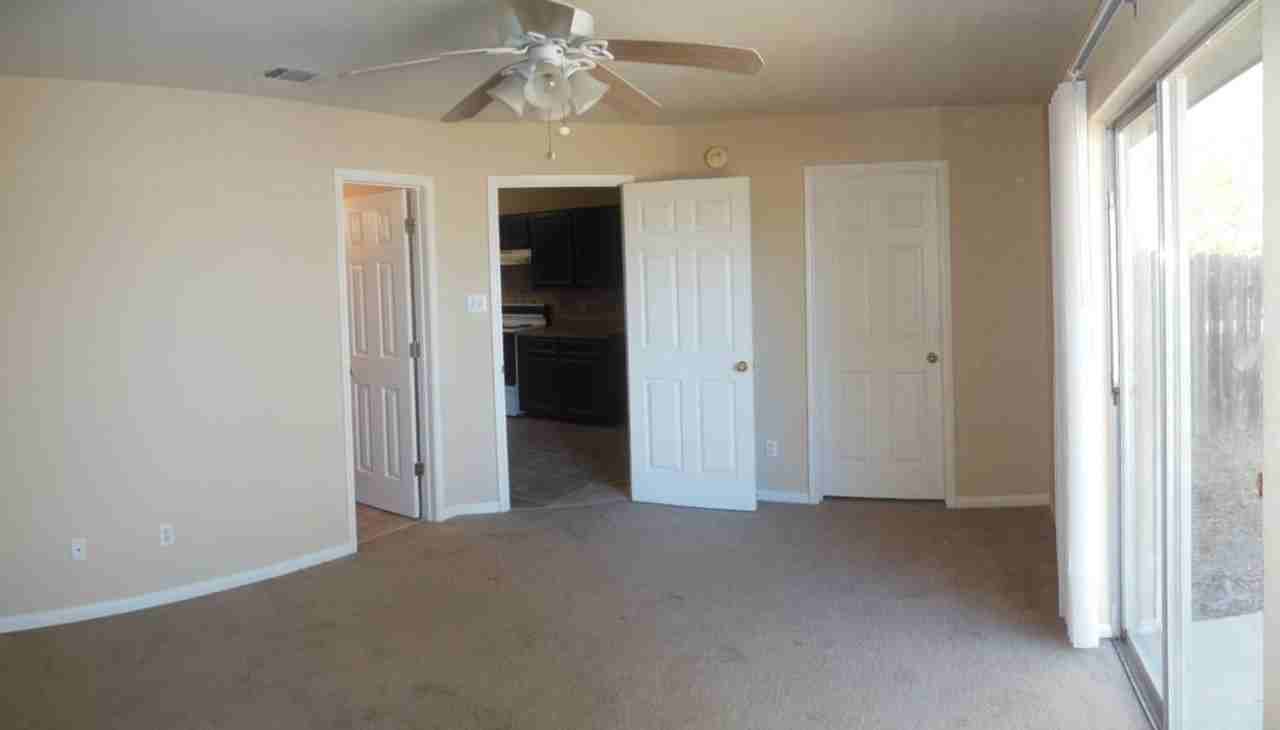 515 Deloris Dr - Photo 6 of 13