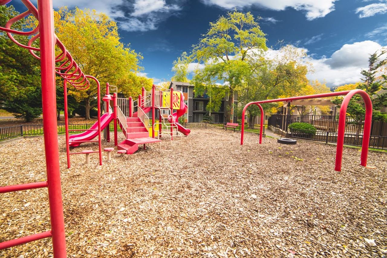 #307 LYNMARIE APARTMENTS - Photo 5 of 18