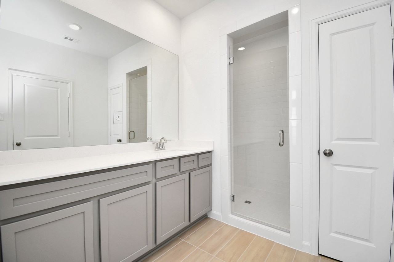 5535 Holly Haven Ct - Photo 4 of 39