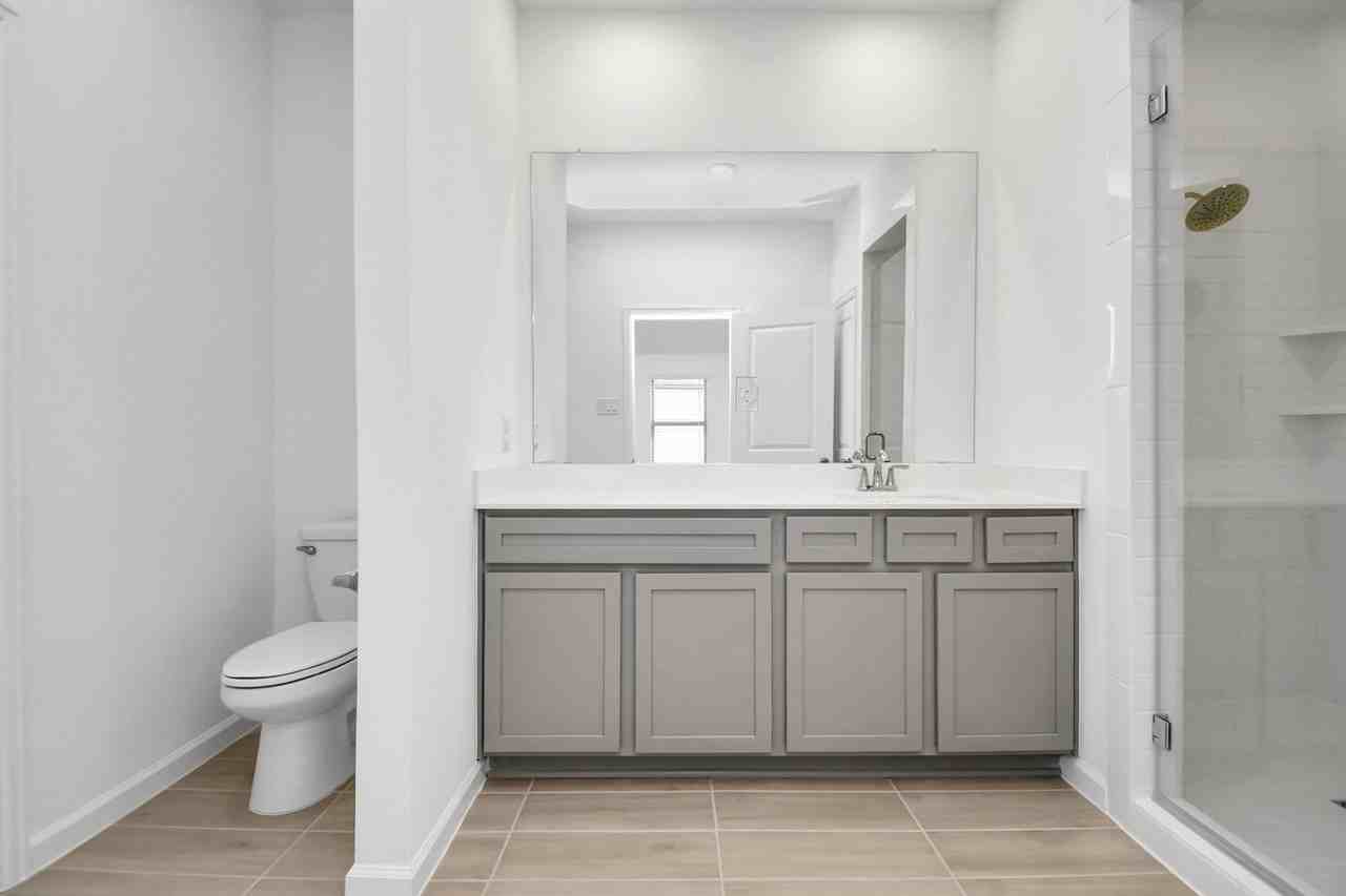 5535 Holly Haven Ct - Photo 5 of 39