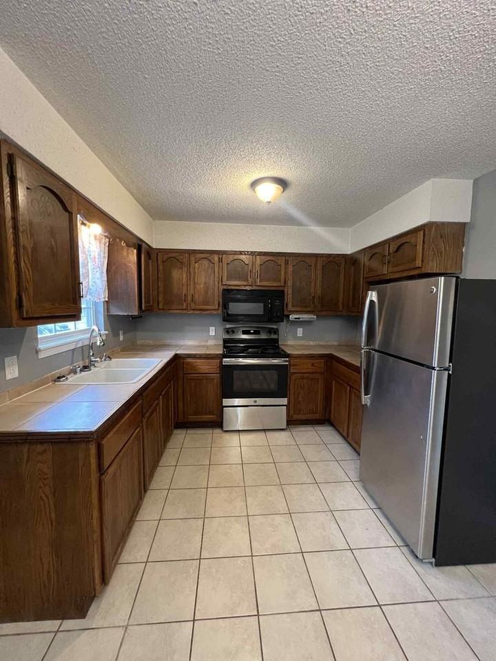 115 Bulger Dr - Photo 4 of 16