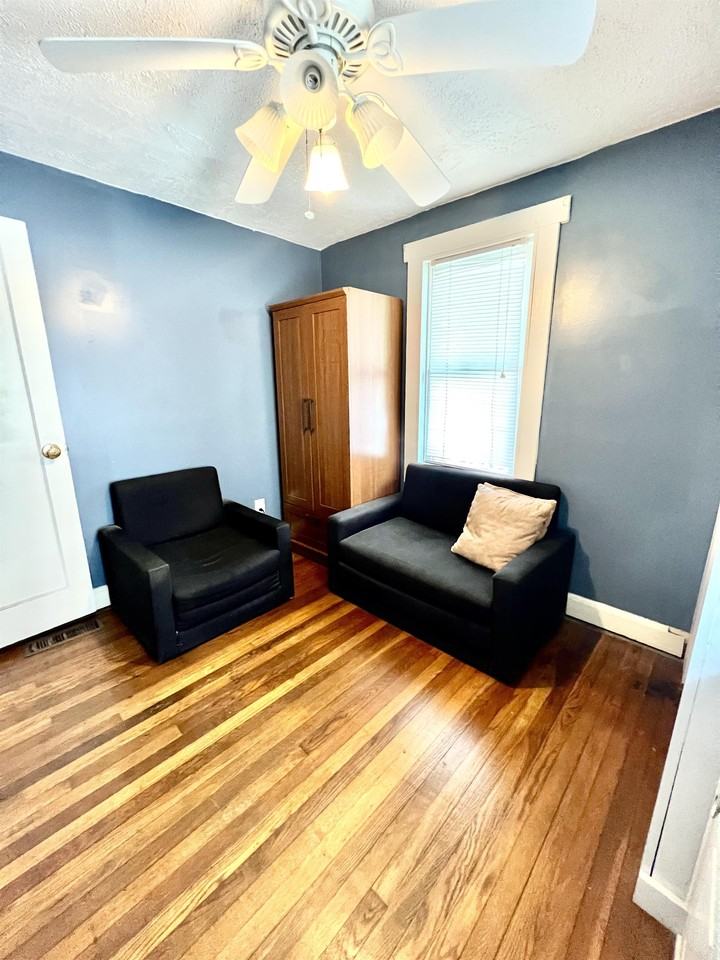 712 Madison Avenue - Photo 2 of 32