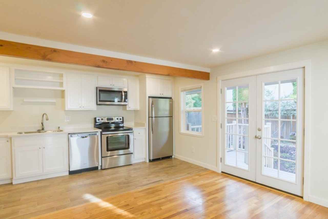 1111 34th Ave - Photo 3 of 14