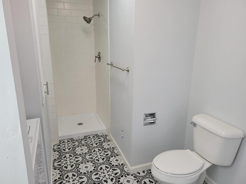 2251 Fairfax Dr - Photo 5 of 7