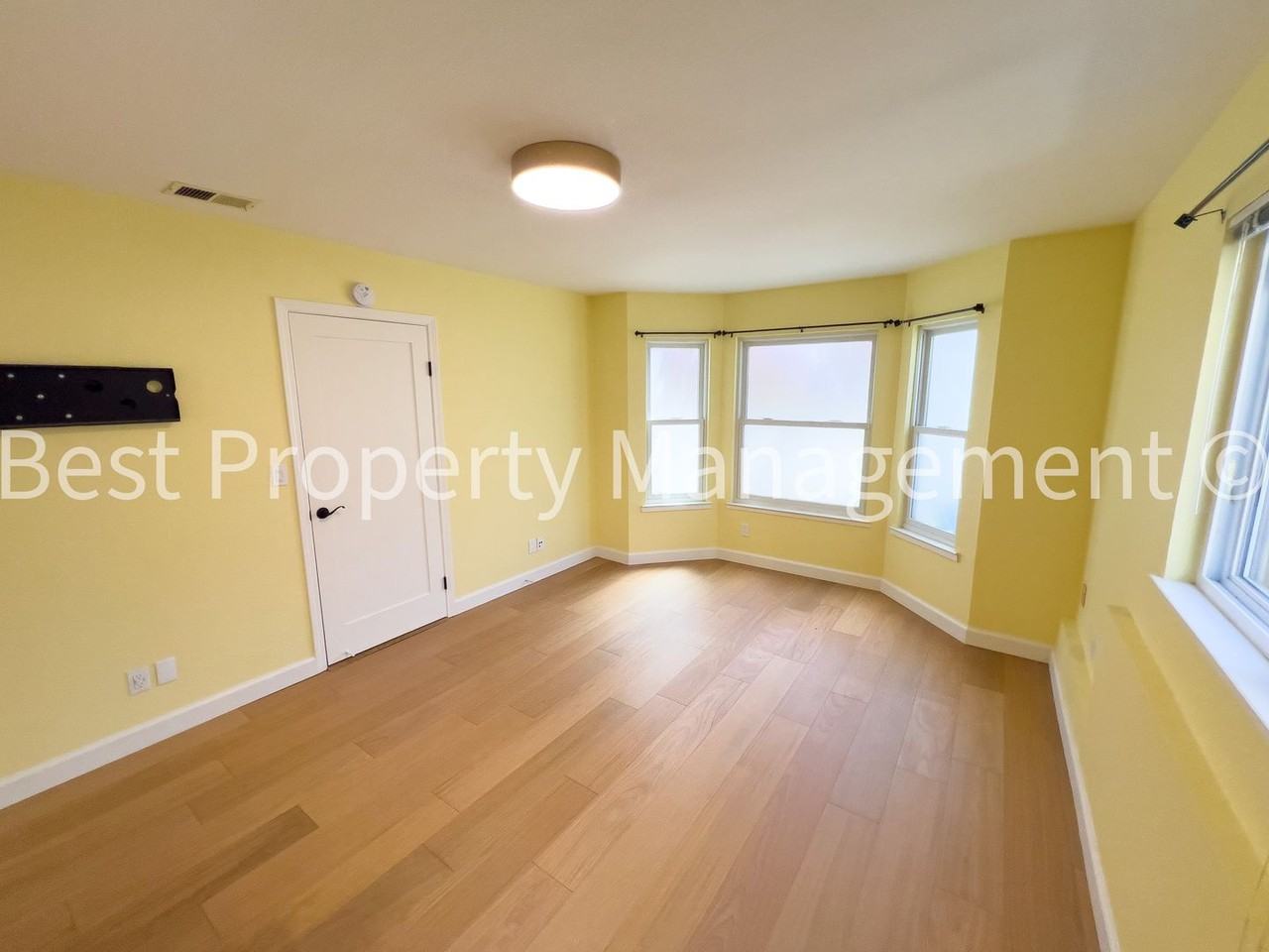 18344 Redwood Rd - Photo 2 of 38