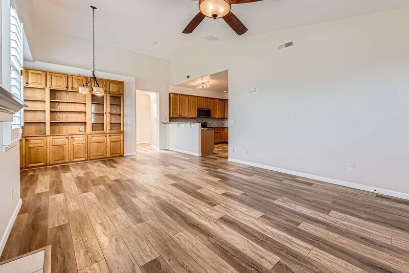 1335 Villa Grv - Photo 5 of 11