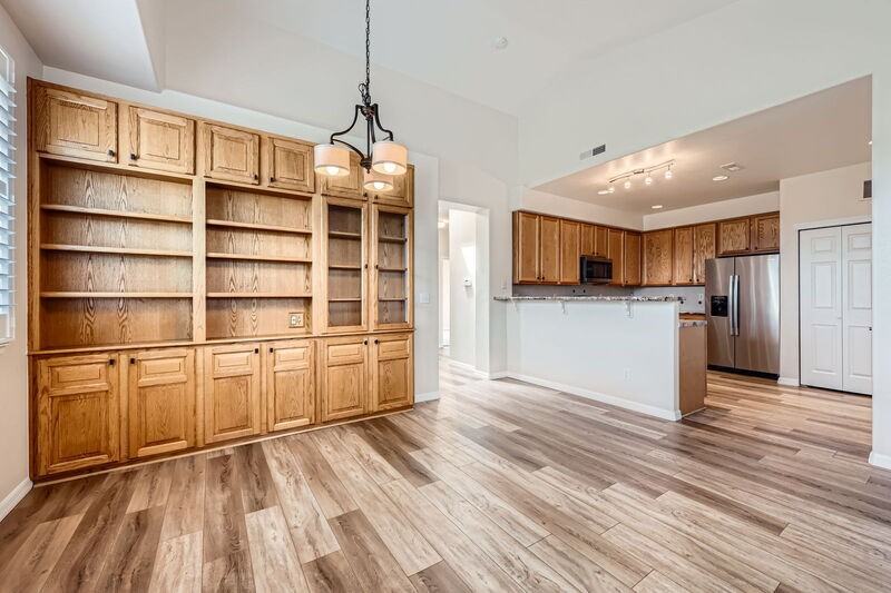 1335 Villa Grv - Photo 7 of 11