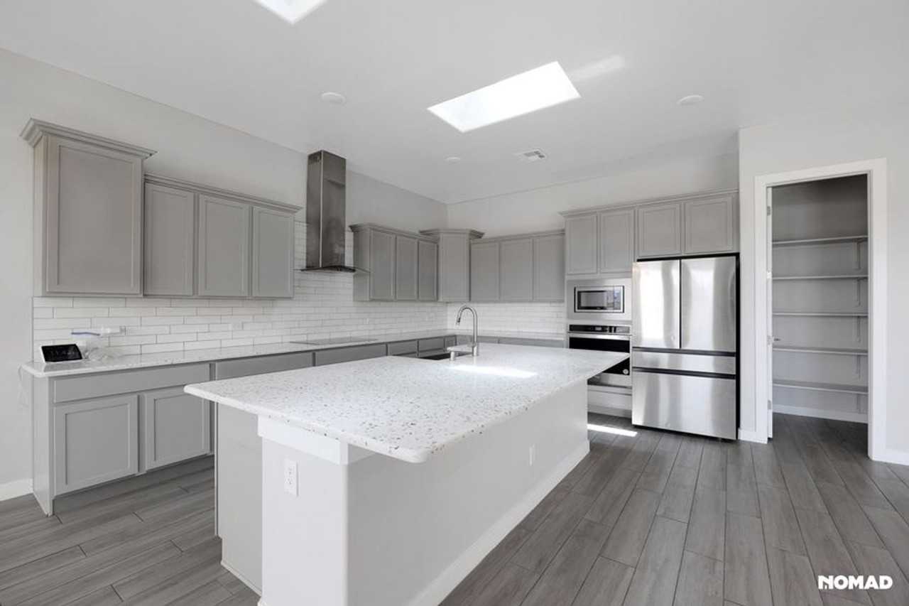 3802 Nightingale Ave - Photo 2 of 28