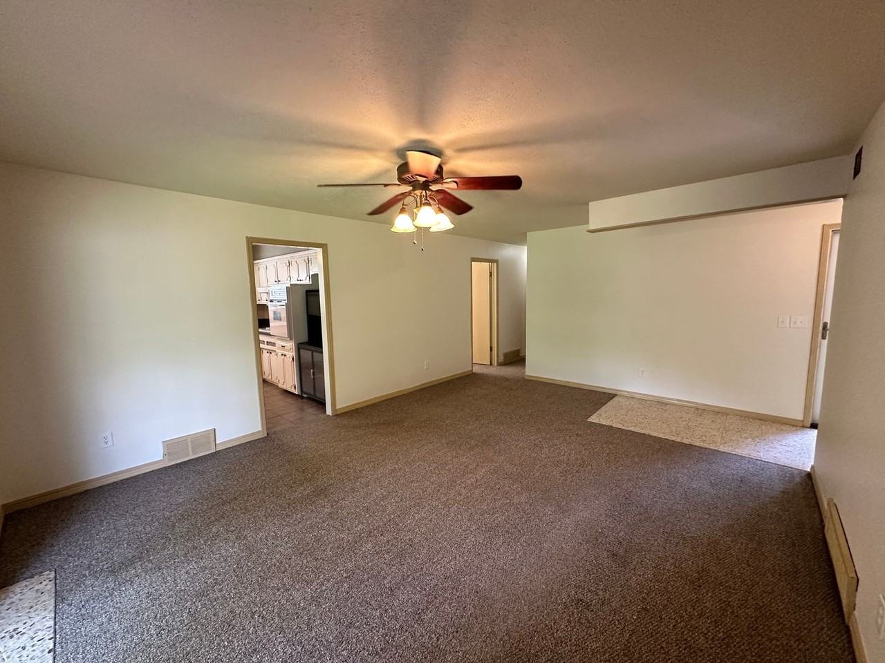 2809 Sw 77th St - Photo 3 of 20