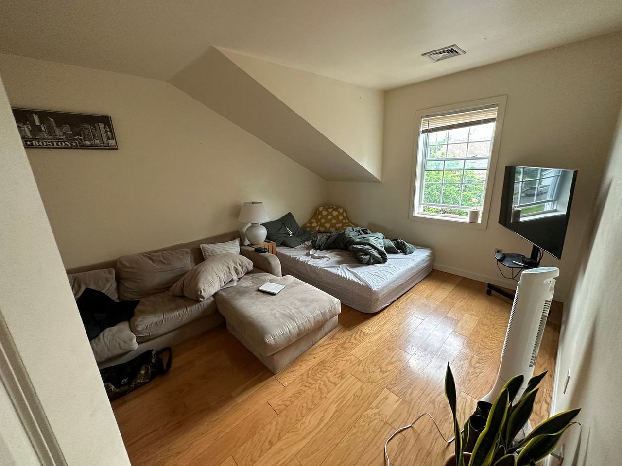 34 Raymond St - Photo 3 of 18
