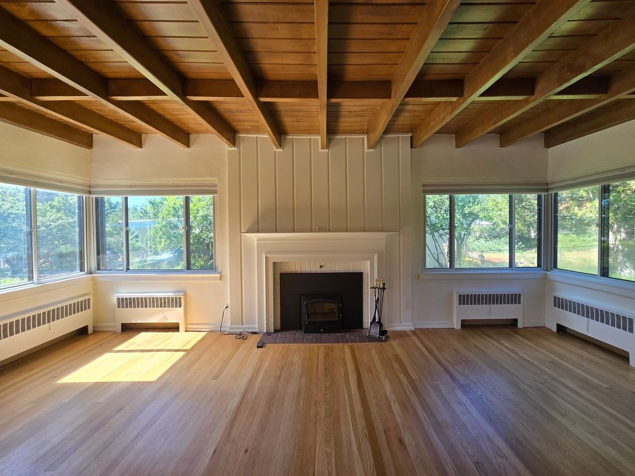 1509 42nd St - Photo 2 of 16