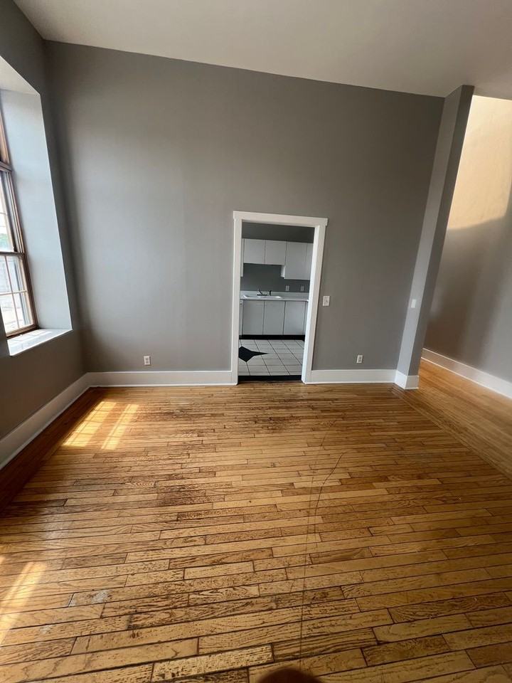 632 Sycamore St - Photo 5 of 8