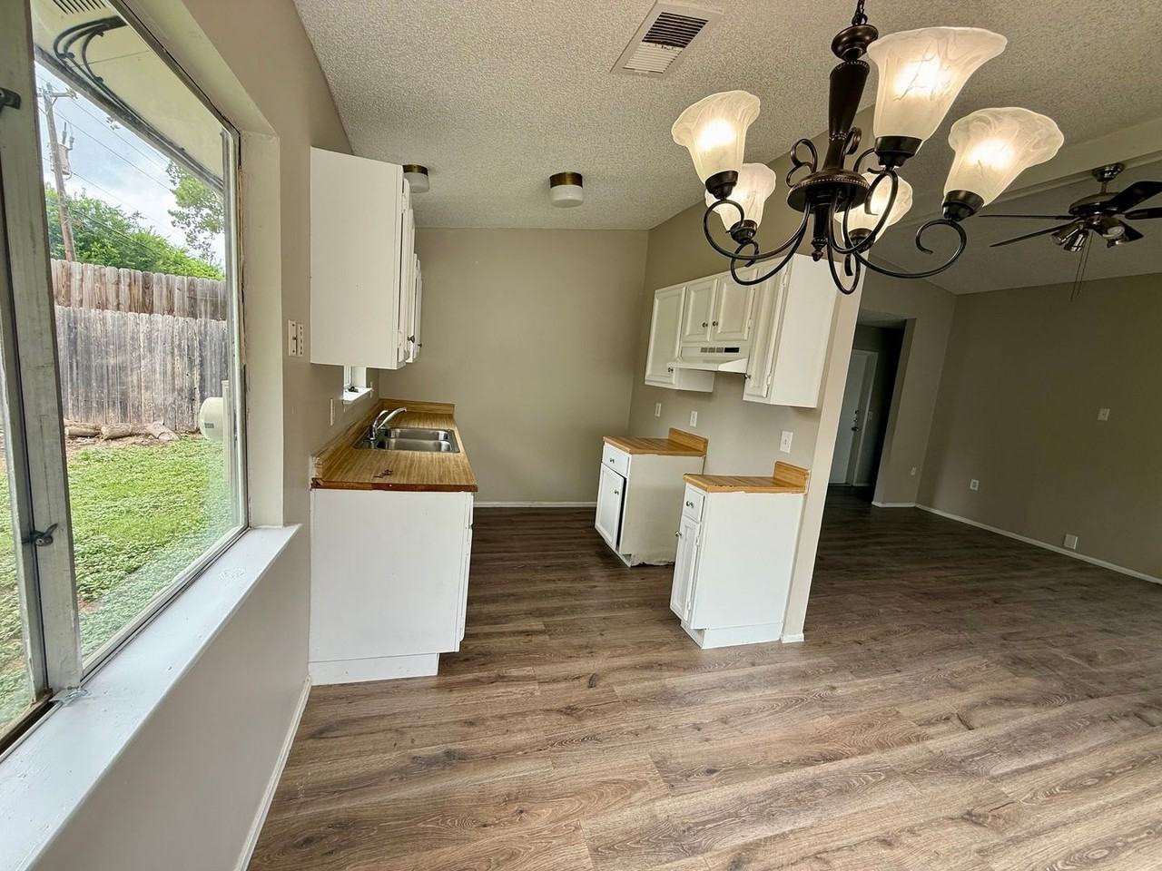 3547 Lake Tahoe - Photo 5 of 9