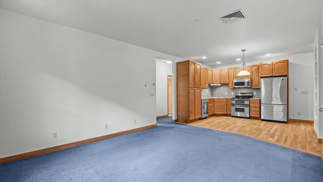 2520 Grand Ave #302 - Photo 7 of 24