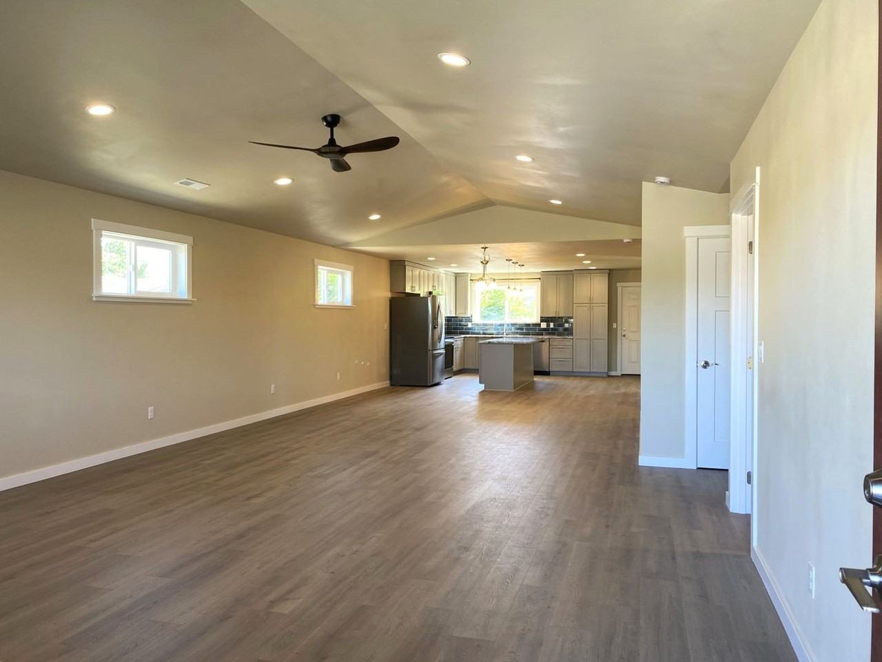 326 Lolly Ln - Photo 3 of 26