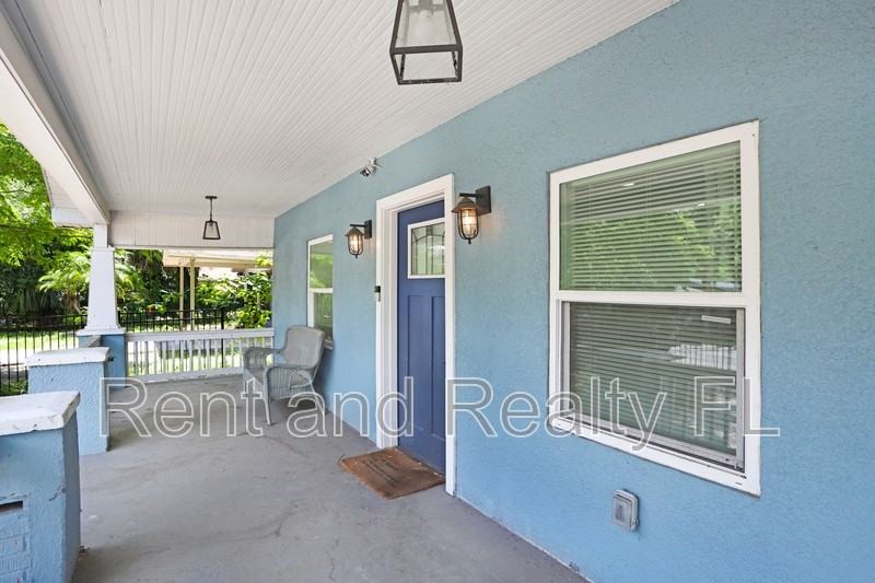 3603 Deleuil Ave - Photo 3 of 12