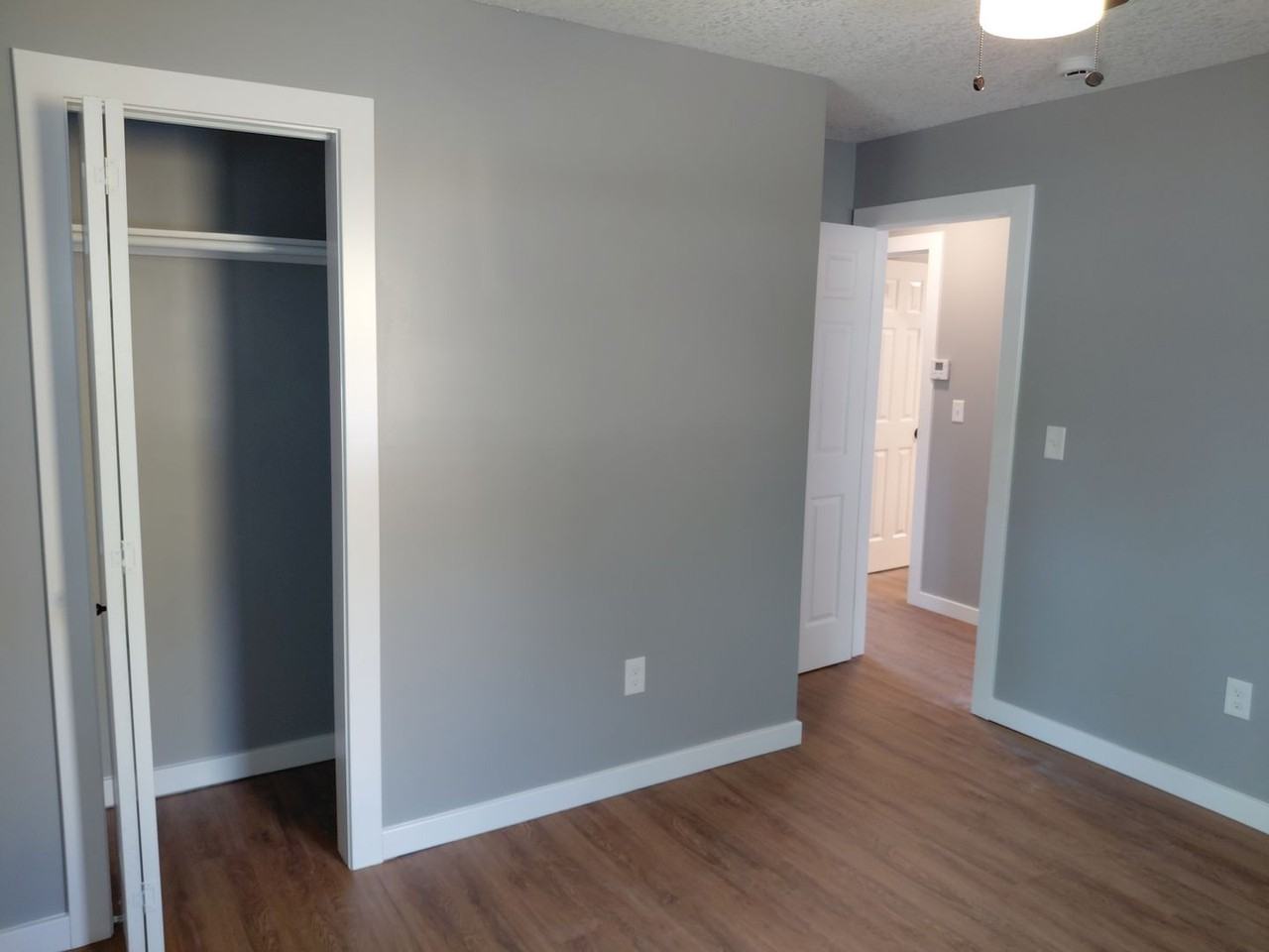 411 Se Pinecrest Dr - Photo 2 of 7