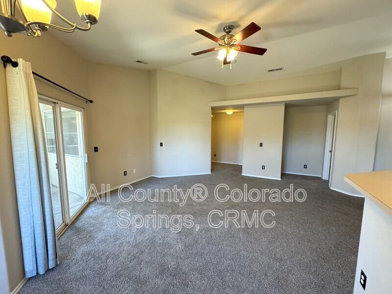 3975 Riviera Grv #202 - Photo 5 of 32