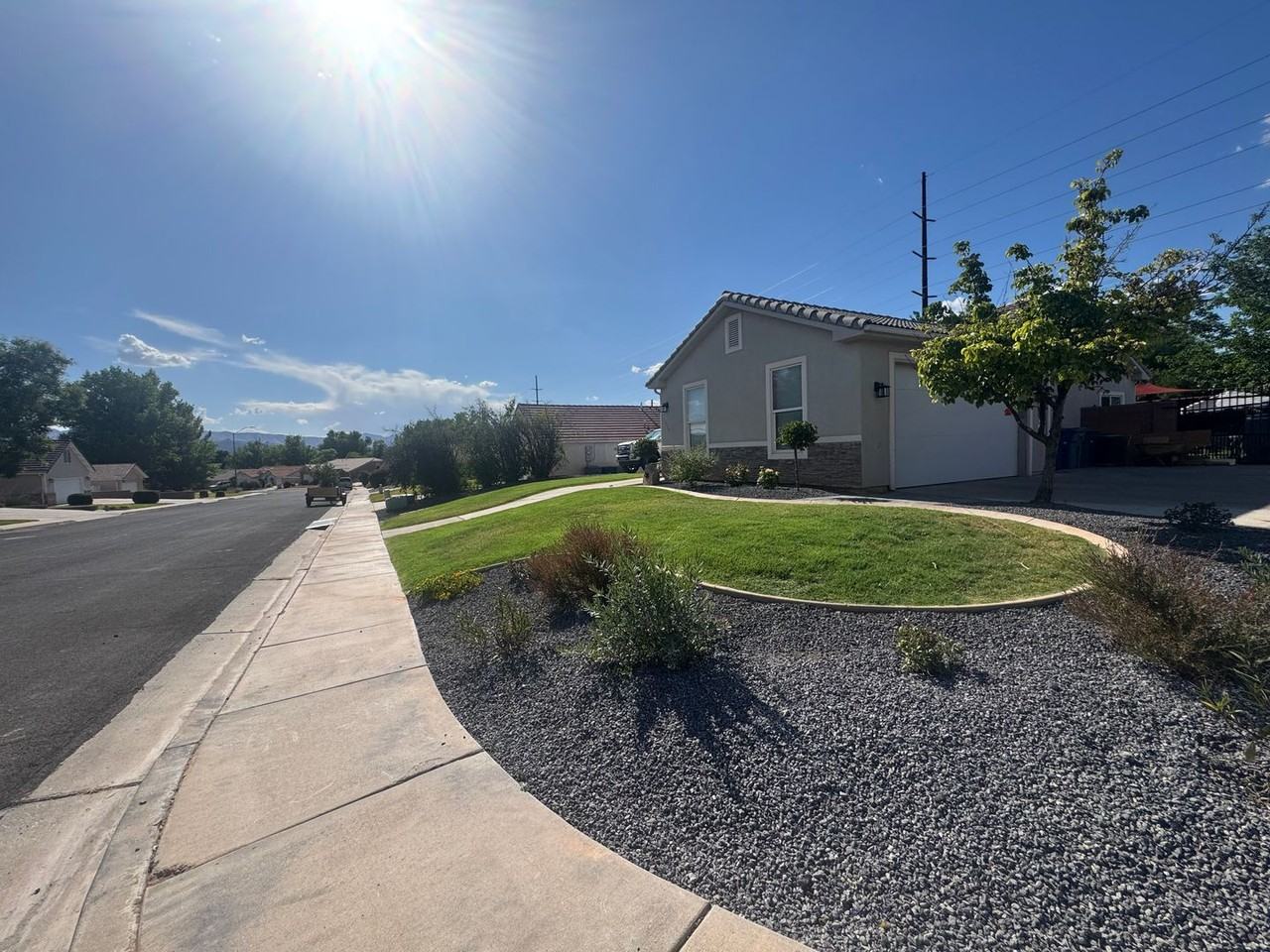 1310 W 1360 N - Photo 2 of 20