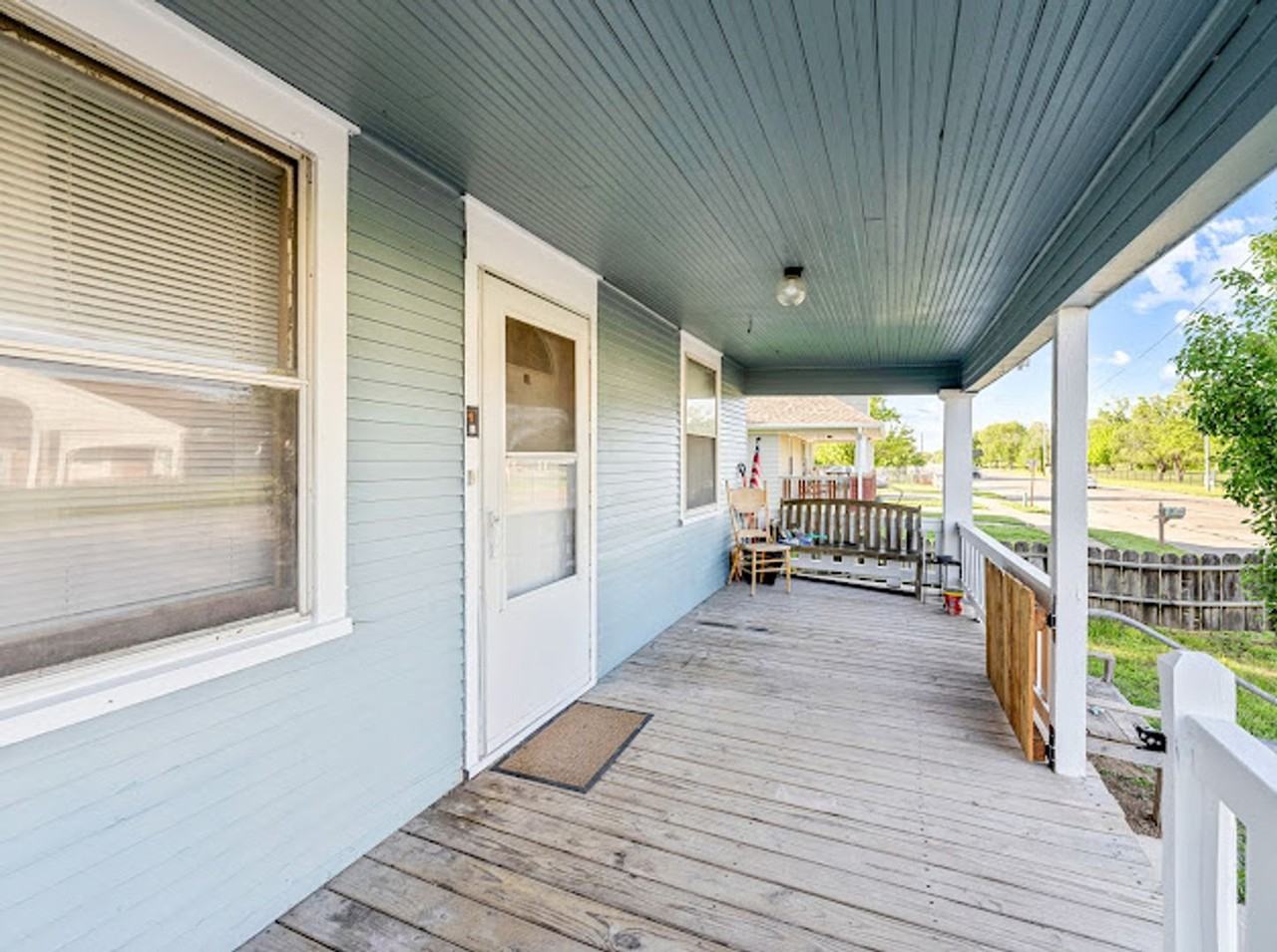 1303 N 9th St - Photo 3 of 11