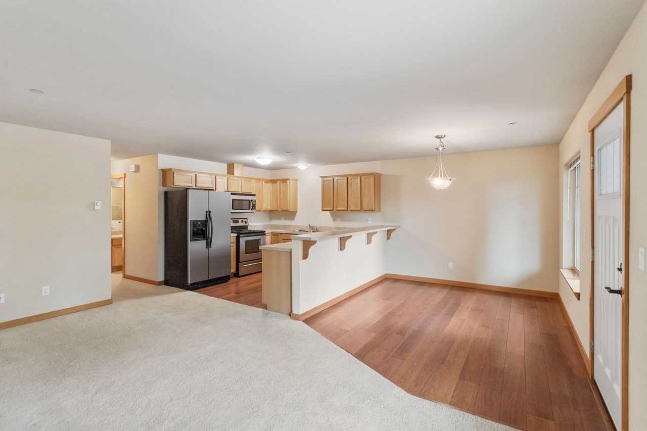 259 Se Ely St #B204 - Photo 2 of 8