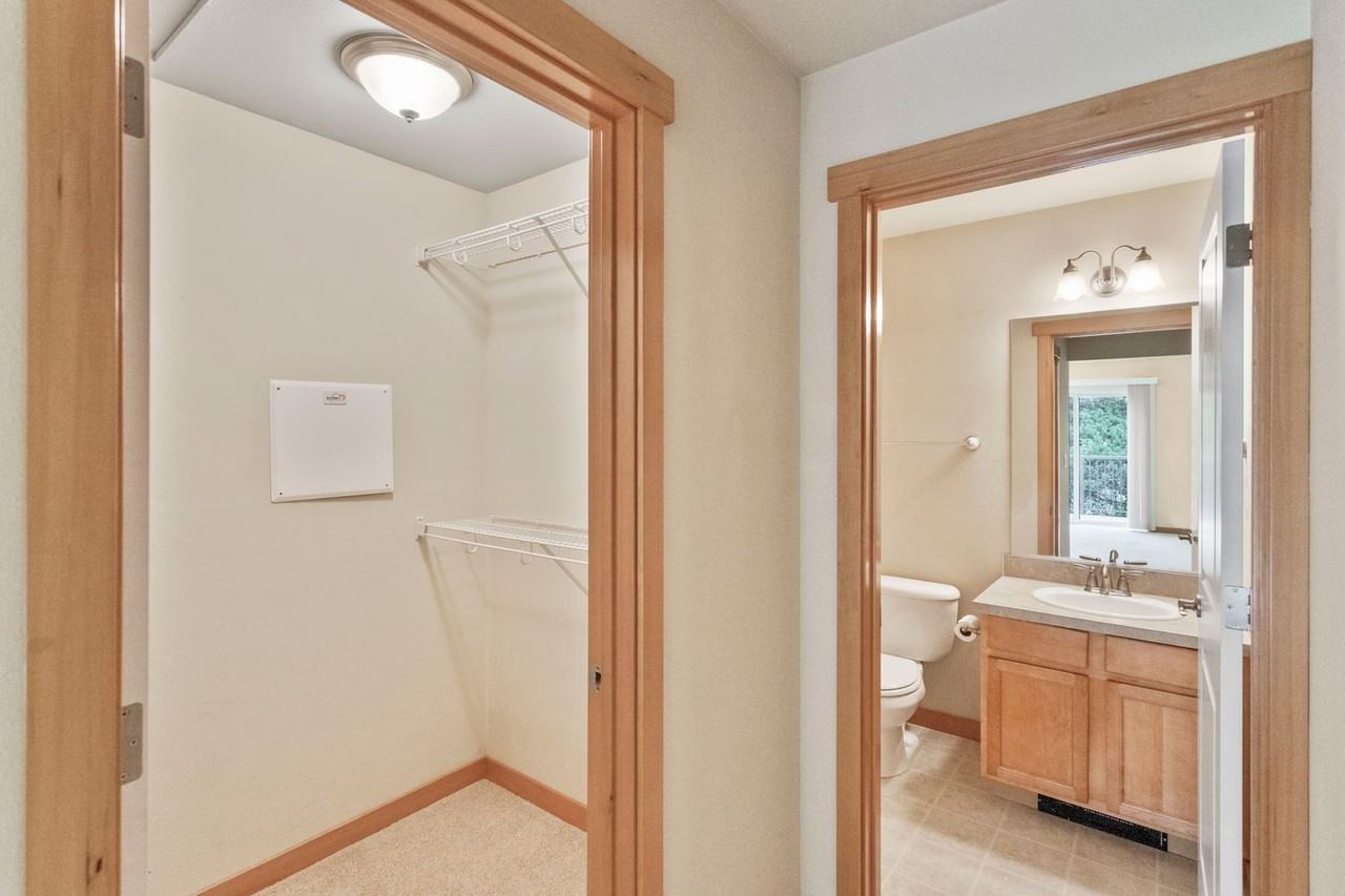 259 Se Ely St #B204 - Photo 4 of 8