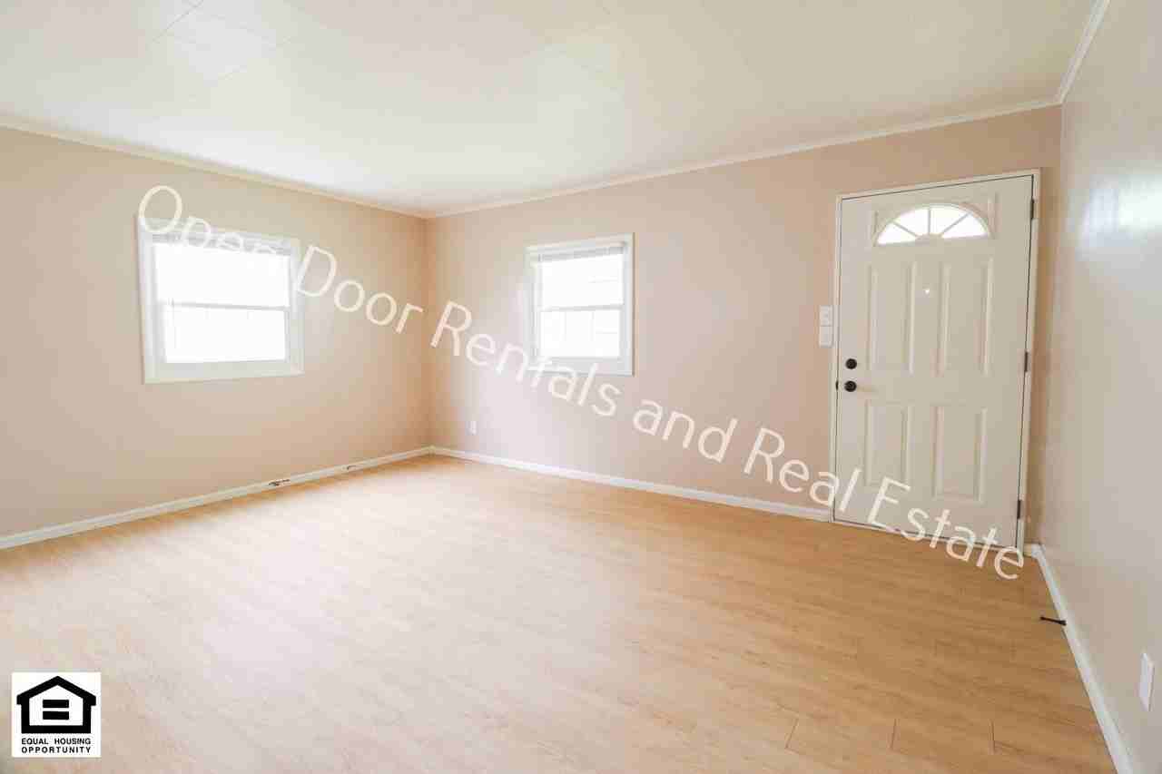 706 Prospect Ave - Photo 3 of 11