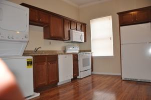 featured image of 366 S Broadway Park