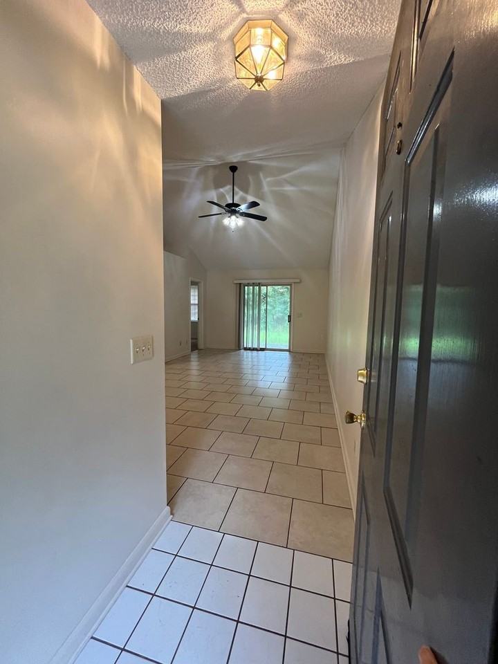 441 Admirals Walk Dr - Photo 2 of 22