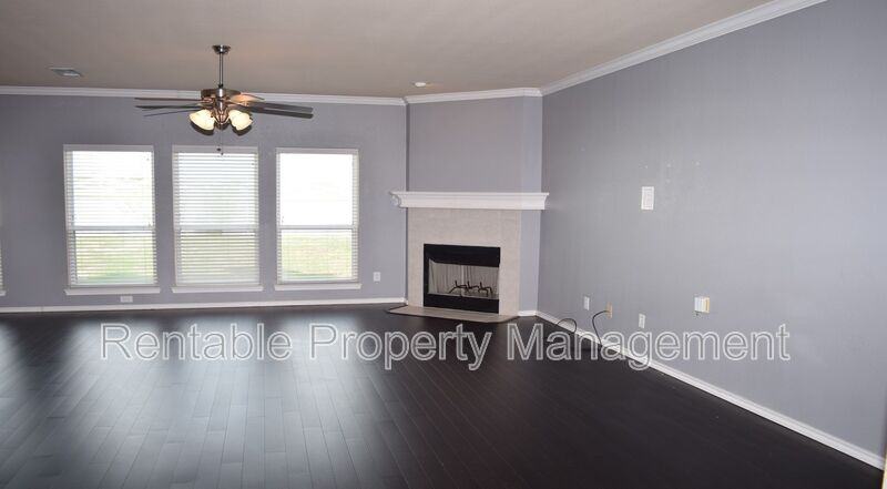 3136 Rockwell Ln - Photo 3 of 27