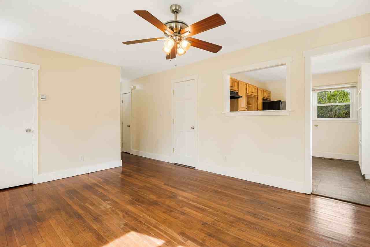 44 Jeffress Ave - Photo 3 of 32
