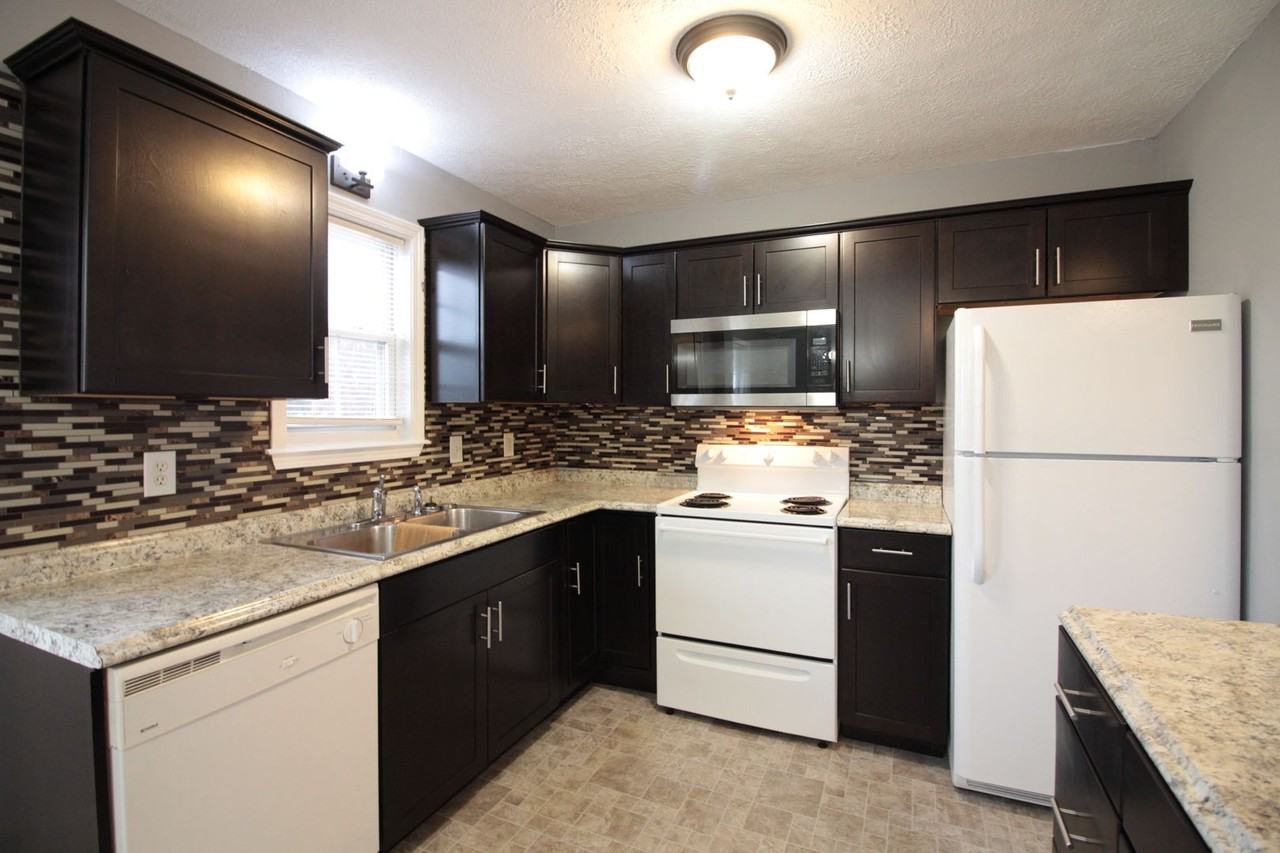 135 Waterford Drive - Photo 7 of 19