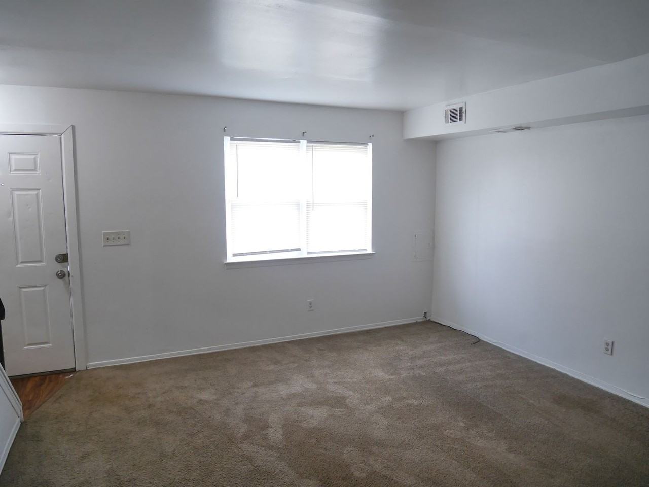 351 Willow Dr - Photo 2 of 18