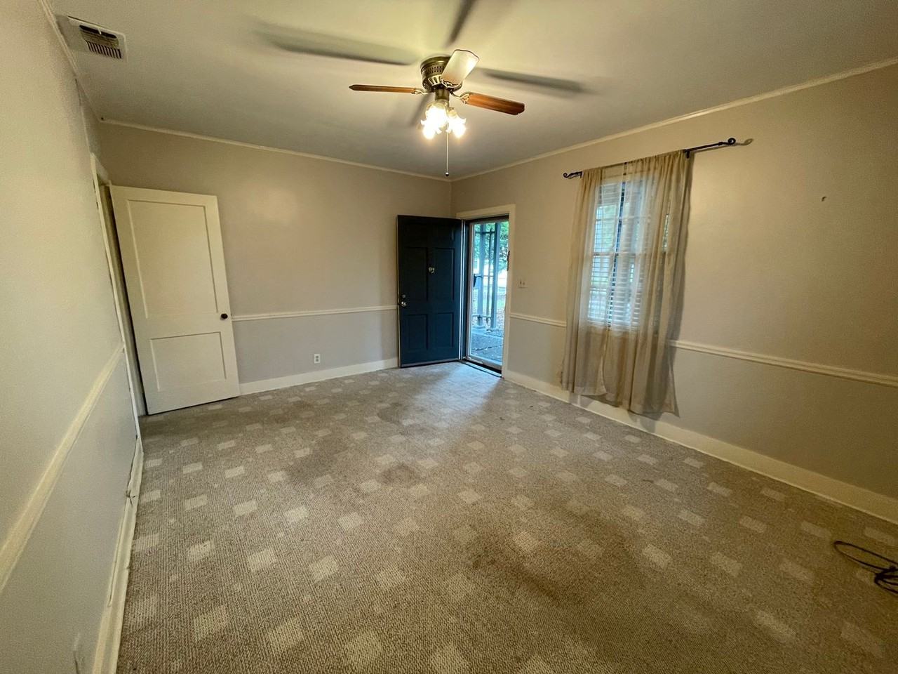 3015 1/2 Cardinal Dr #1 - Photo 3 of 8