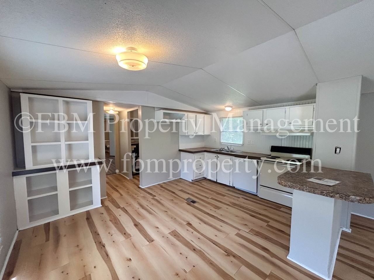 332 Stacks Rd - Photo 4 of 17