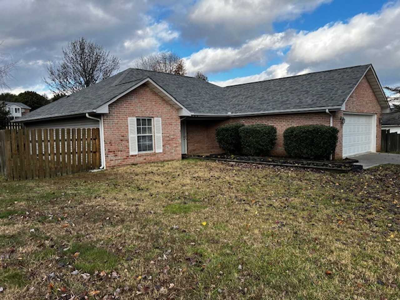 115 Rouen Ct - Photo 2 of 20