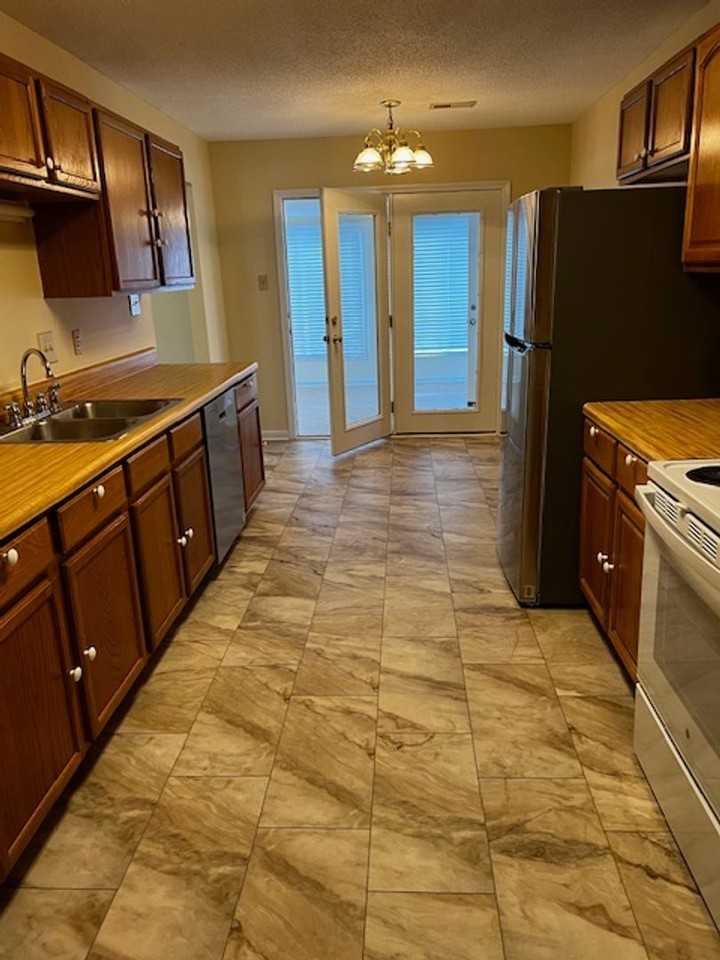 115 Rouen Ct - Photo 7 of 20