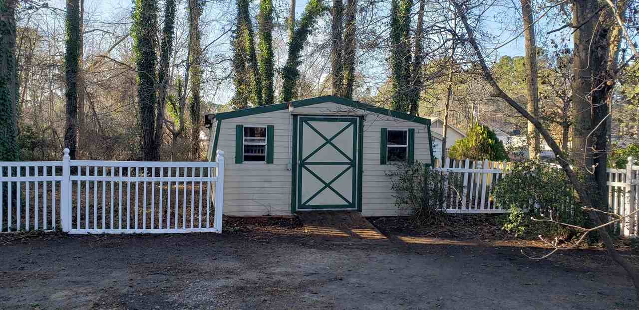 11540 Pinecroft St - Photo 3 of 16