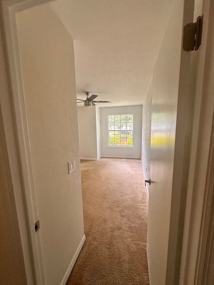360 Nw 48th Blvd - Photo 7 of 17