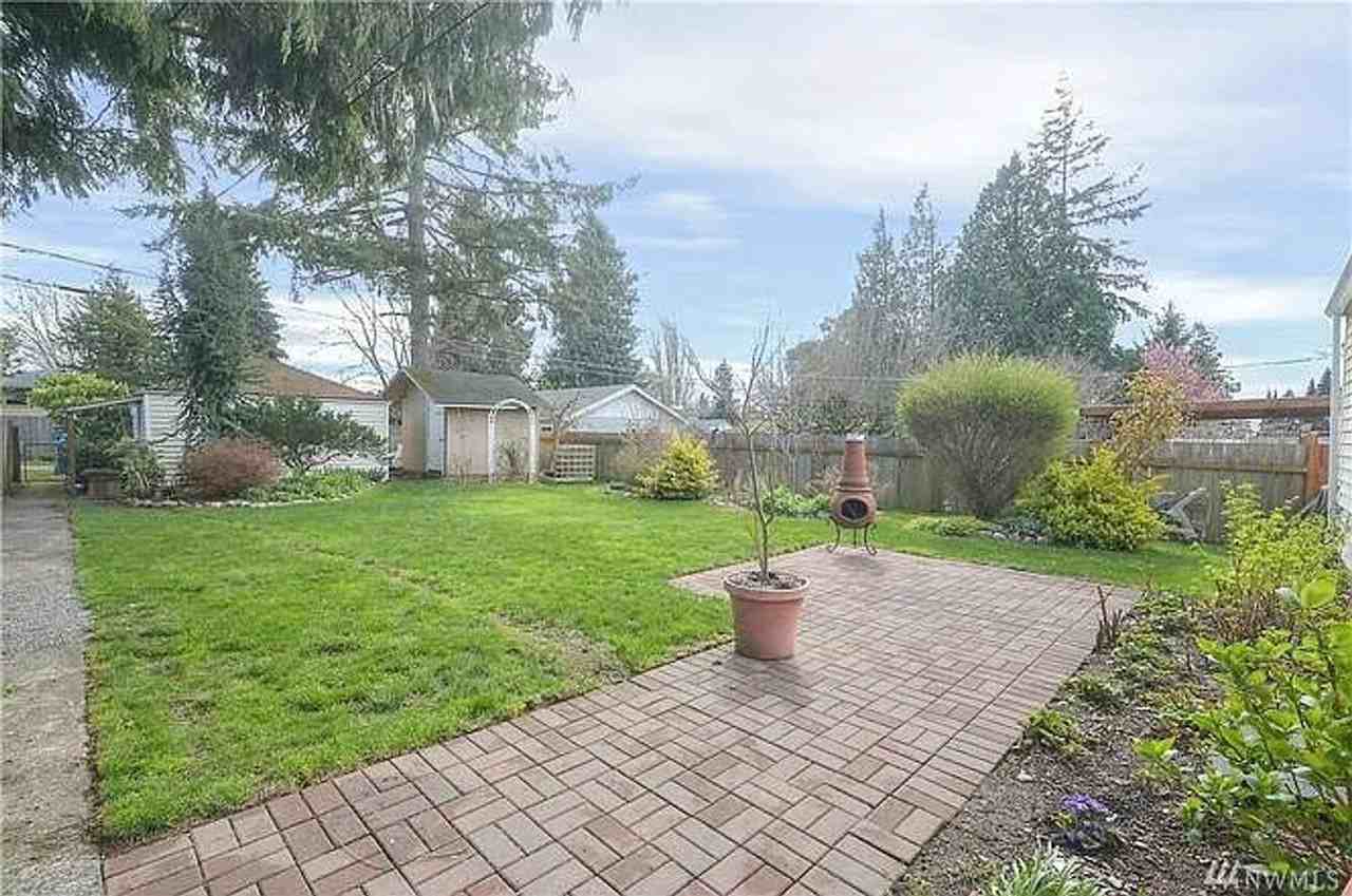 7730 31st Ave Sw - Photo 2 of 13