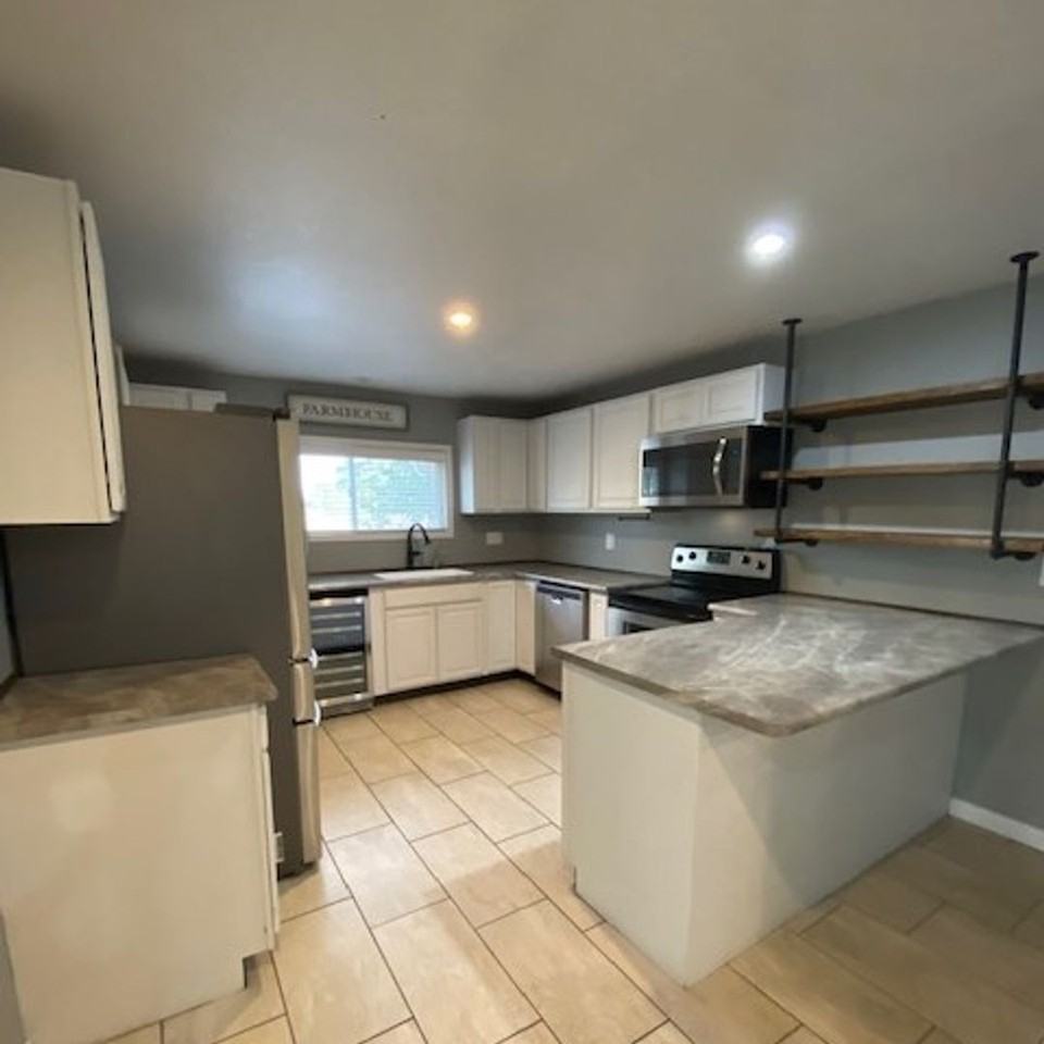 13407 County Road 370 - Photo 2 of 24