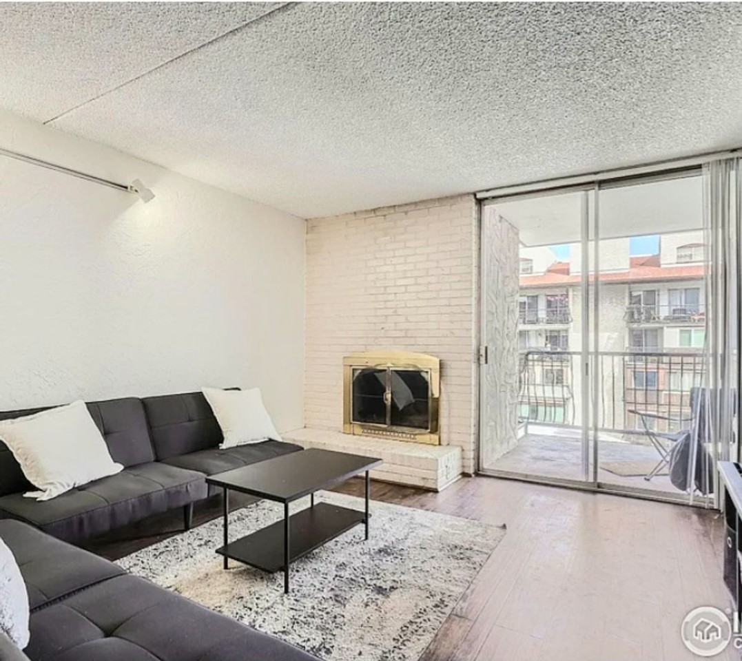 805 29th St #405 - Photo 5 of 16