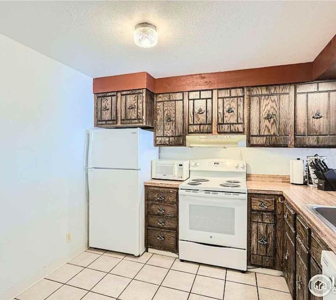 805 29th St #405 - Photo 6 of 16