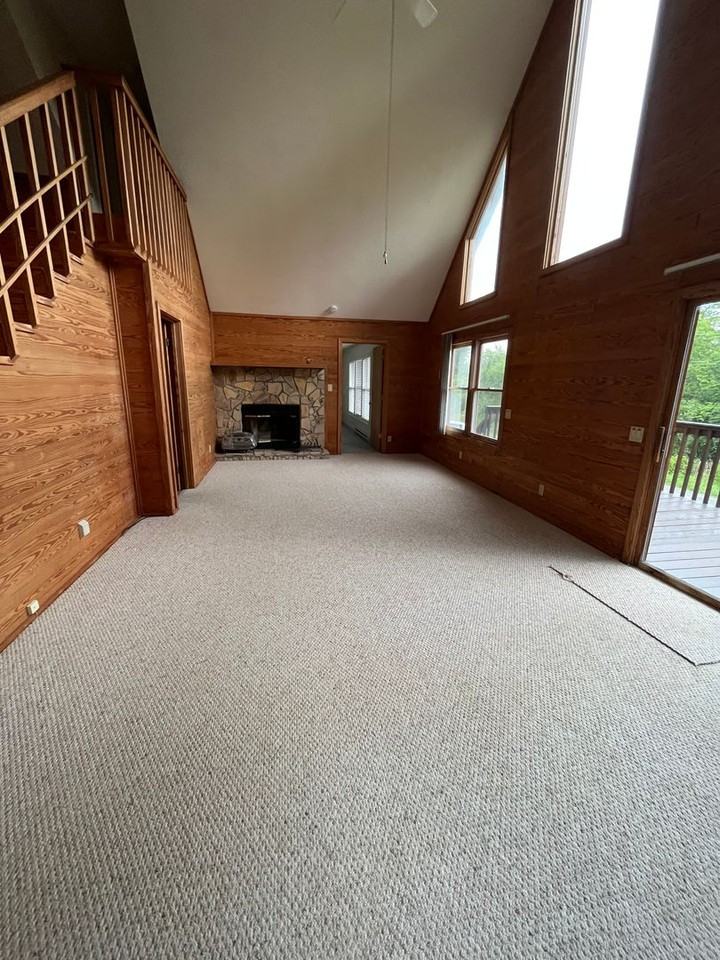 326 Monticello Dr - Photo 3 of 18