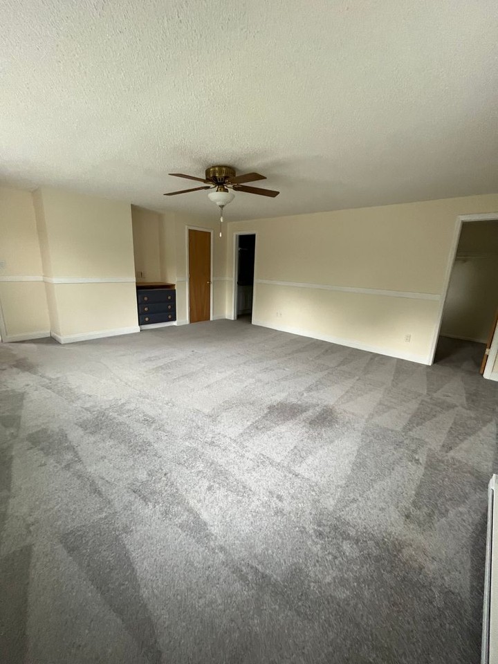 326 Monticello Dr - Photo 5 of 18